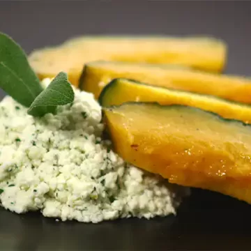 Abóbora assada com sálvia