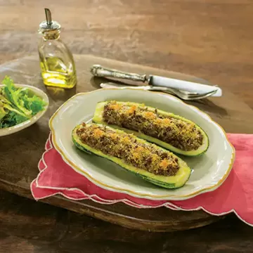 Abobrinha recheada com carne moída