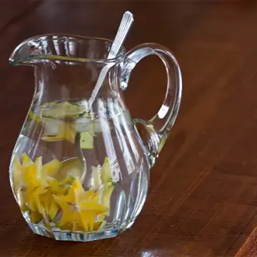 Água aromatizada com carambola