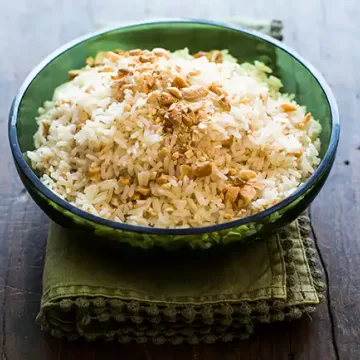 Arroz com castanha-de-caju