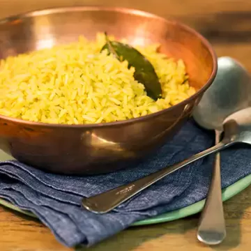 Arroz com gengibre e curry