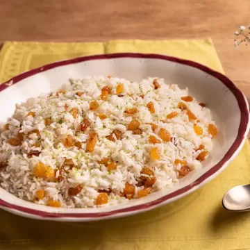 Arroz com passas e limão