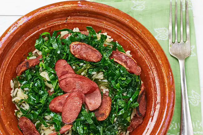 Arroz de couve com linguiça