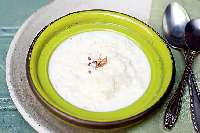 Arroz-doce perfumado com cardamomo