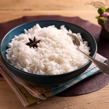 Arroz perfumado com anis-estrelado
