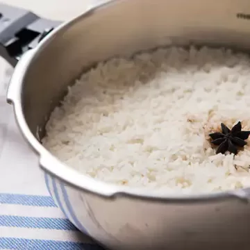 Arroz perfumado na pressão