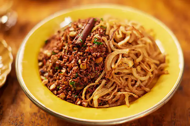 Arroz vermelho festivo