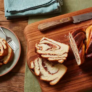 Babka com brigadeiro de canela e laranja