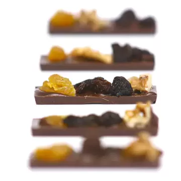 Barrinha de chocolate com frutas secas