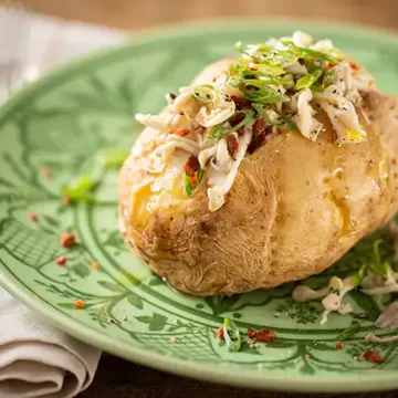 Batata assada no micro-ondas com conserva de cogumelo