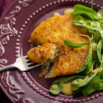 Batata rosti com queijo meia-cura para um