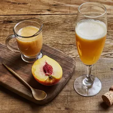 Bellini com suco natural de pêssego