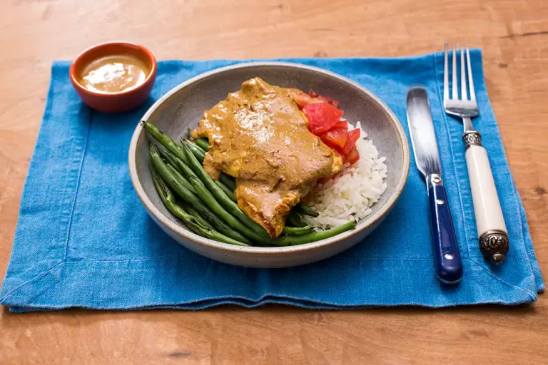 Receita de Bife de frango com marinada de iogurte e curry