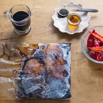 Bife de frango com marinada de shoyu