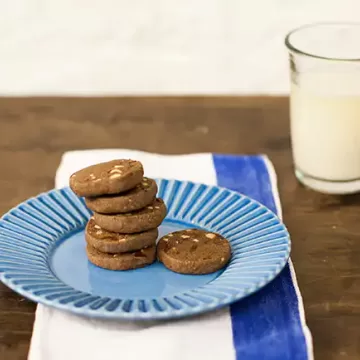 Biscoito de chocolate com castanha-do-pará