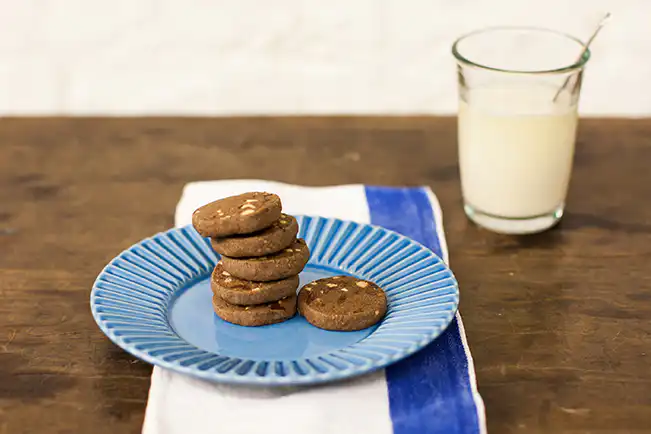 Biscoito de chocolate com castanha-do-pará