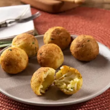 Bolinho de arroz com queijo na Air Fryer da Rita Lobo
