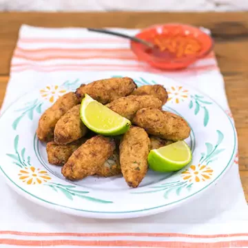 Bolinho de bacalhau com inhame