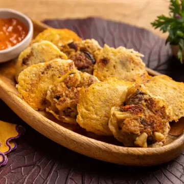 Bolinho de macarrão (reaproveitamento)