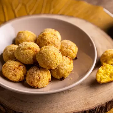 Bolinho de milho com queijo na Air Fryer Oven da Rita Lobo