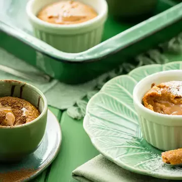 Bolinho quente de doce de leite