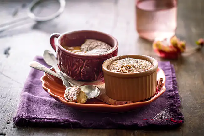 Bolinho quente de doce de leite para dois