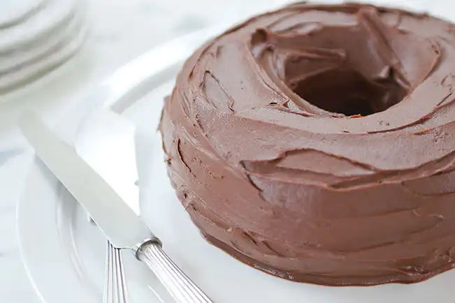 Bolo clássico de chocolate