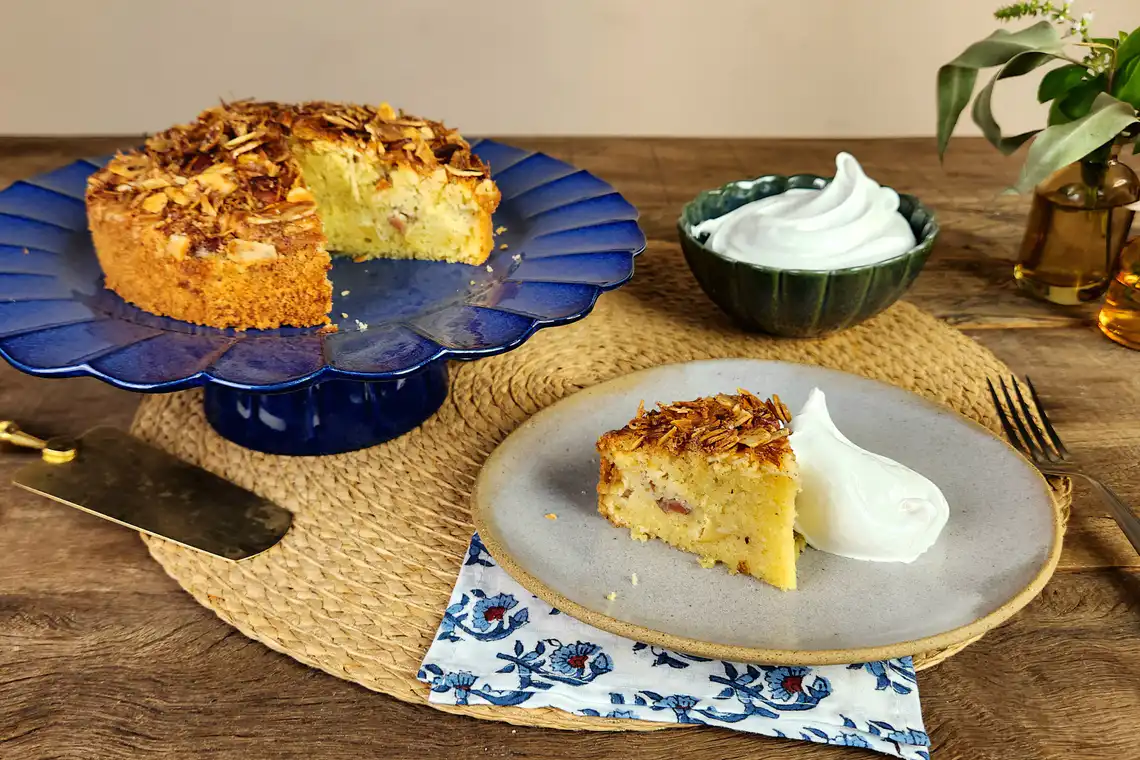 Bolo de amêndoas com maçã na Air Fryer da Rita Lobo
