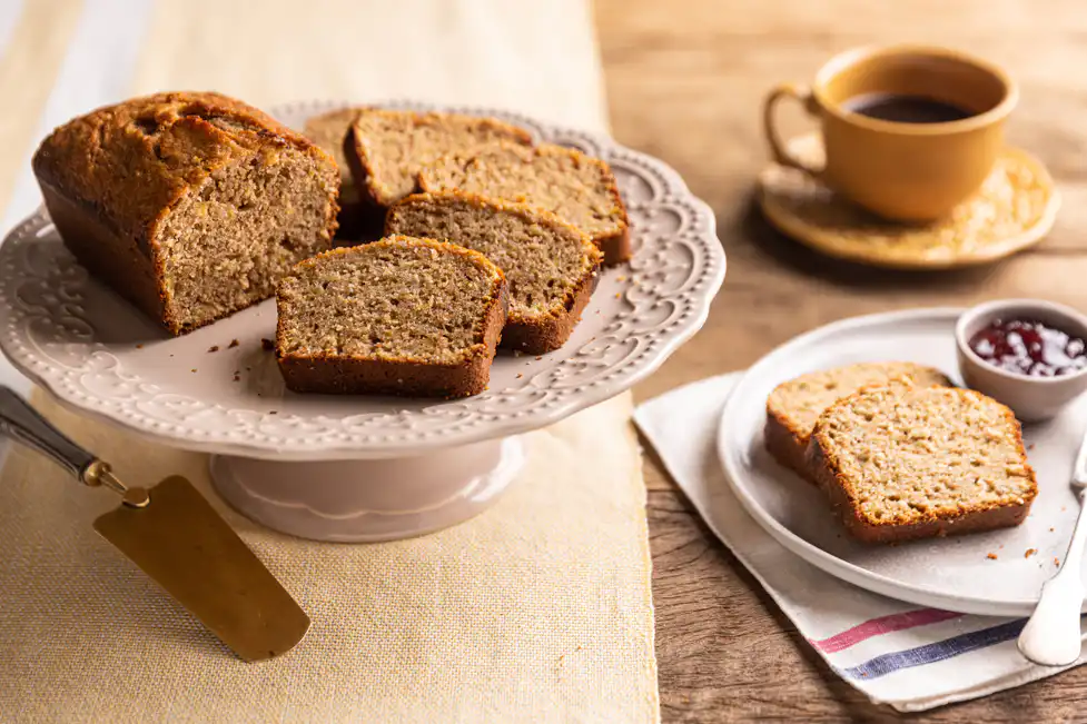 Bolo de banana com aveia