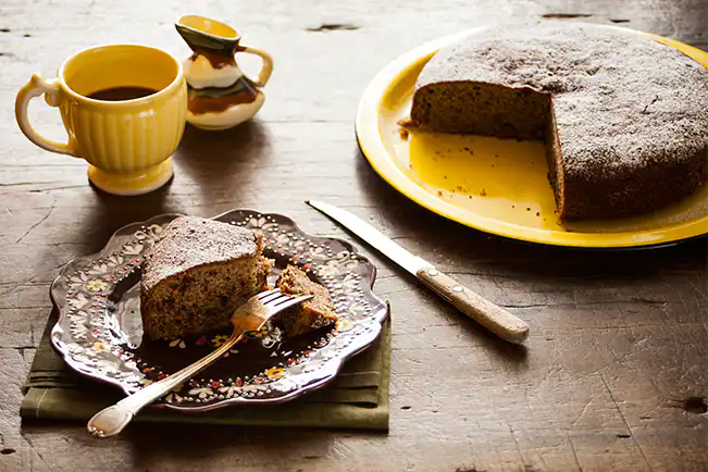 Bolo de banana com pedaços de chocolate