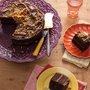 Bolo de chocolate com amendoim