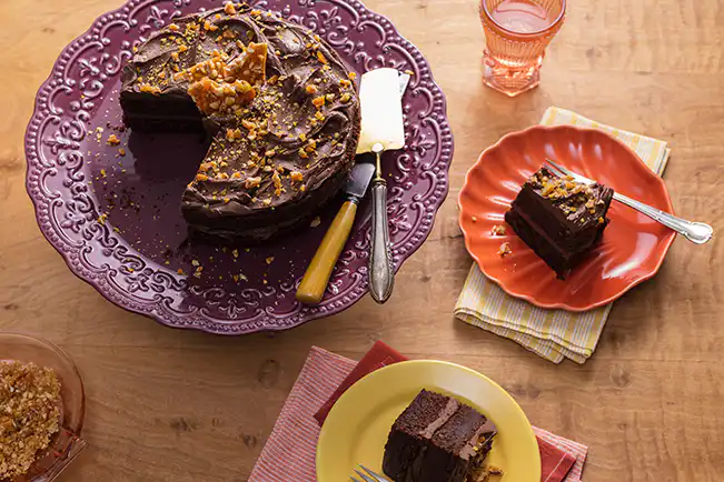 Bolo de chocolate com amendoim