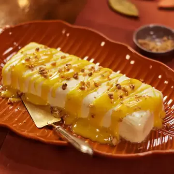 Bolo de sorvete com coco e baba de moça