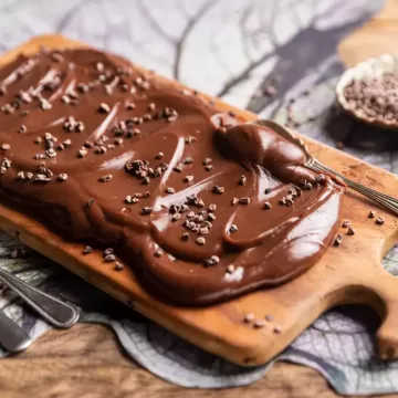 Brigadeiro de colher com chocolate amargo