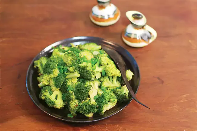 Receita de Brócolis no vapor com molho de shoyu