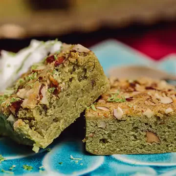 Brownie de chocolate branco com matcha
