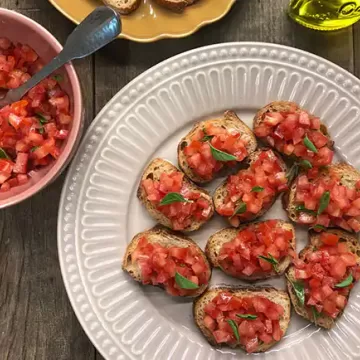 Bruschetta de tomate