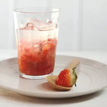 Caipirinha de frutas vermelhas