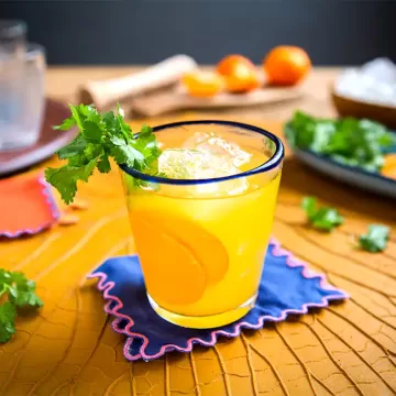 Caipirinha de mexerica com coentro