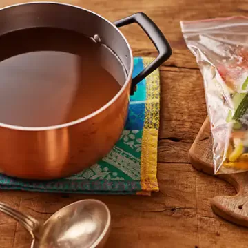 Caldo de legumes econômico (reaproveitamento)