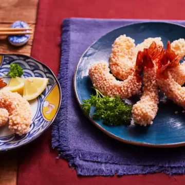 Camarão crocante com flocos de arroz