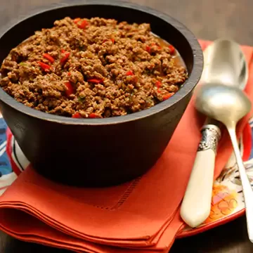 Carne moída com molho de cerveja