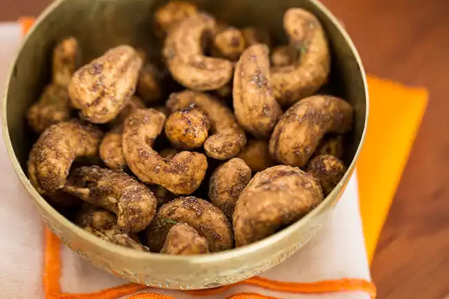Receita de Castanha-de-caju temperada com cominho e limão