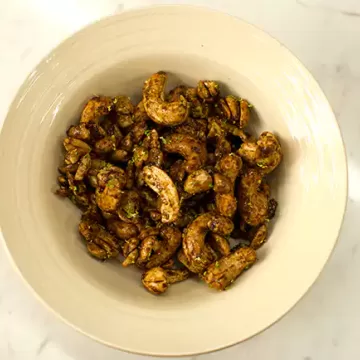 Castanhas carameladas com cominho, canela e limão