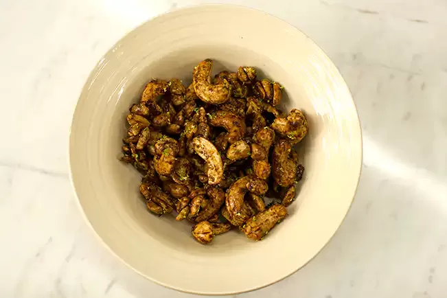 Receita de Castanhas carameladas com cominho, canela e limão