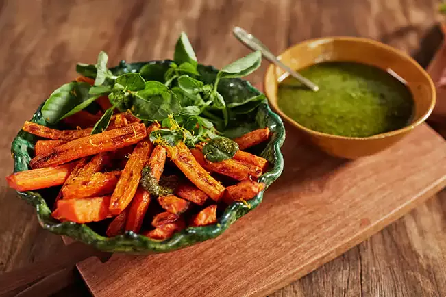 Receita de Cenoura assada com molho pesto