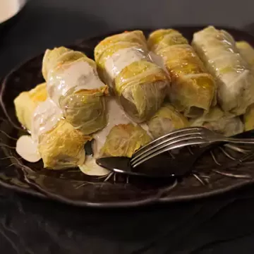 Charutinho de acelga com frango
