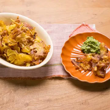 Chips de mandioca assada