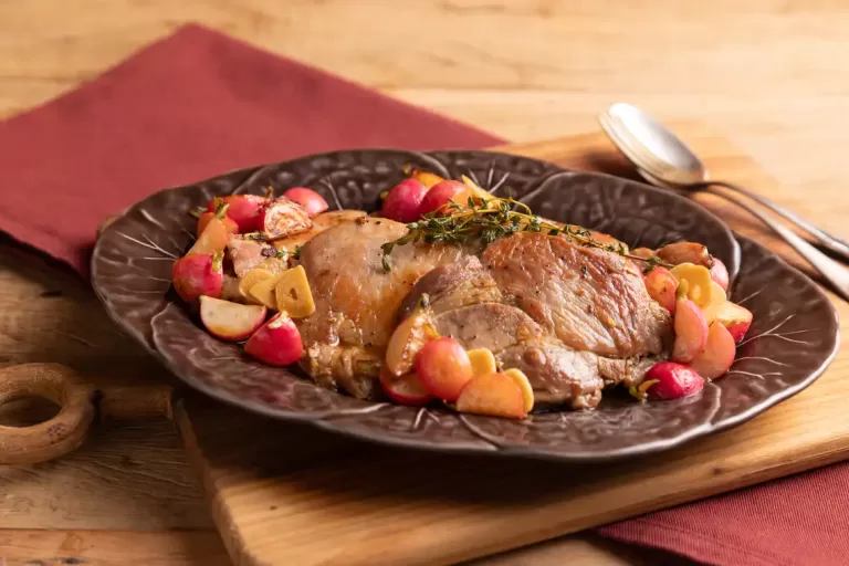 Receita de Copa lombo grelhada com rabanete e molho de limão