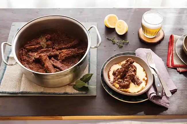 Receita de Costelinha de porco com molho mediterrâneo de tomate
